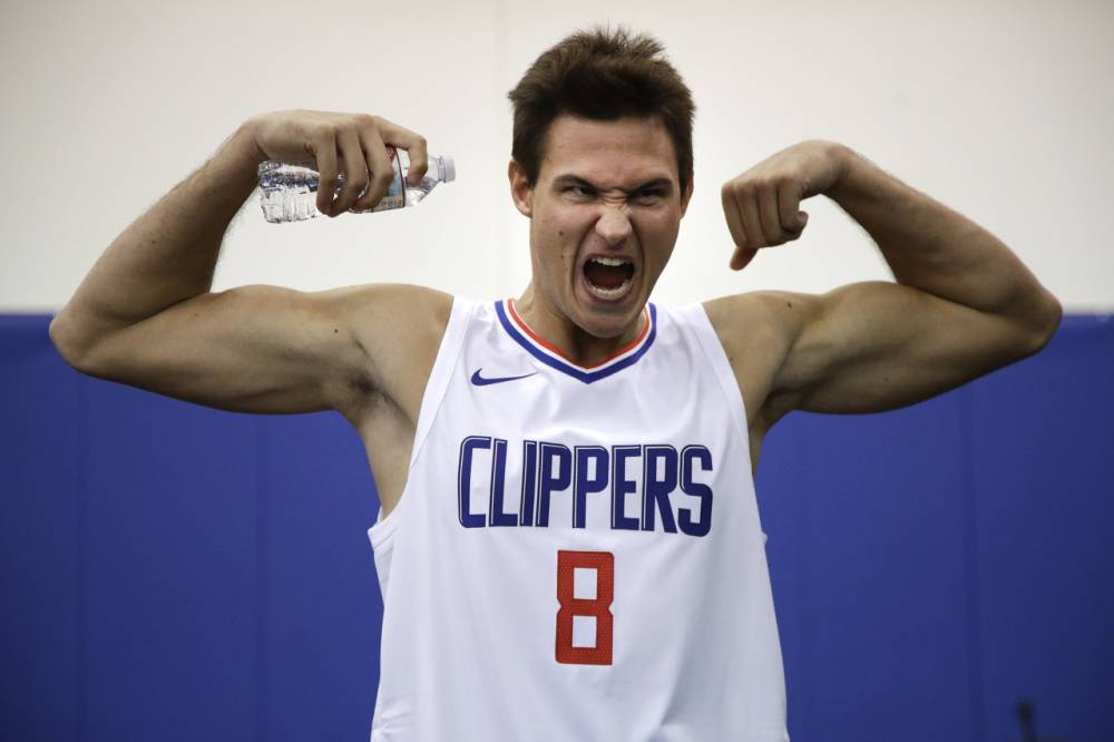 九游娱乐入口-加拿大男篮爆冷希腊男篮，加里纳利制霸全场的简单介绍