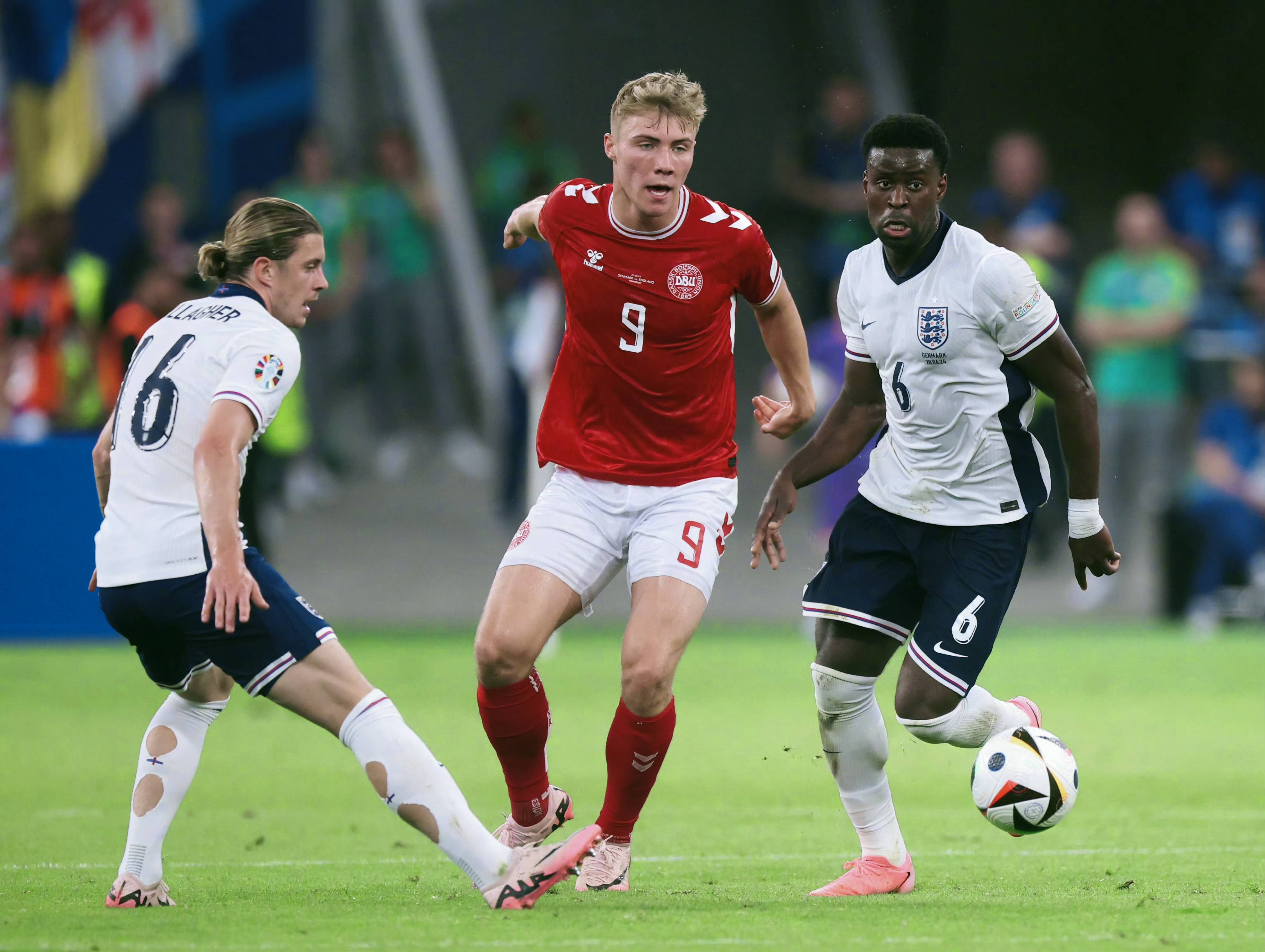 九游娱乐网页-包含丹麦队豪取胜利，轻松晋级欧洲杯16强！的词条