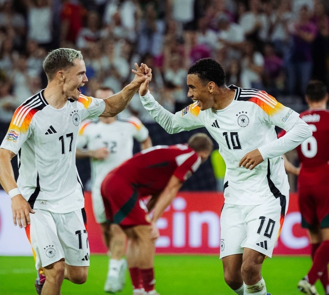 塞尔维亚队大胜匈牙利队晋级欧国联半决赛