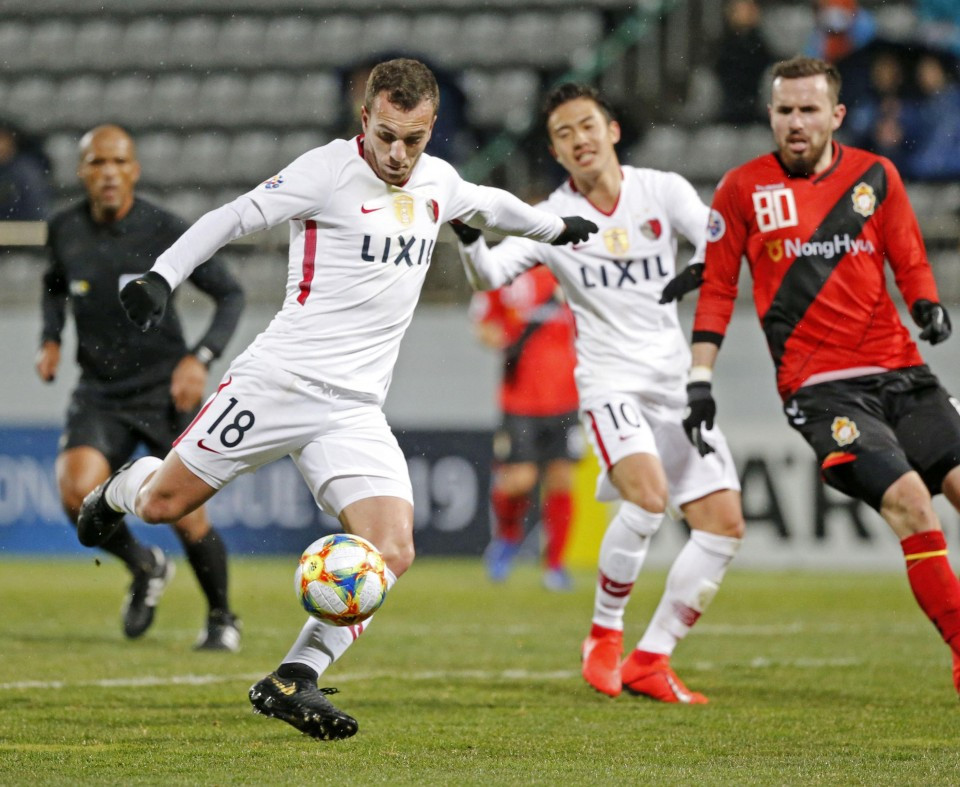 包含佛罗伦萨顽强抵抗，战胜对手实现逆转的词条