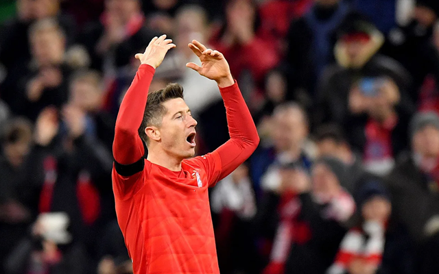 九游娱乐官方网站-包含珀德博恩力争三分，斗志高昂的词条