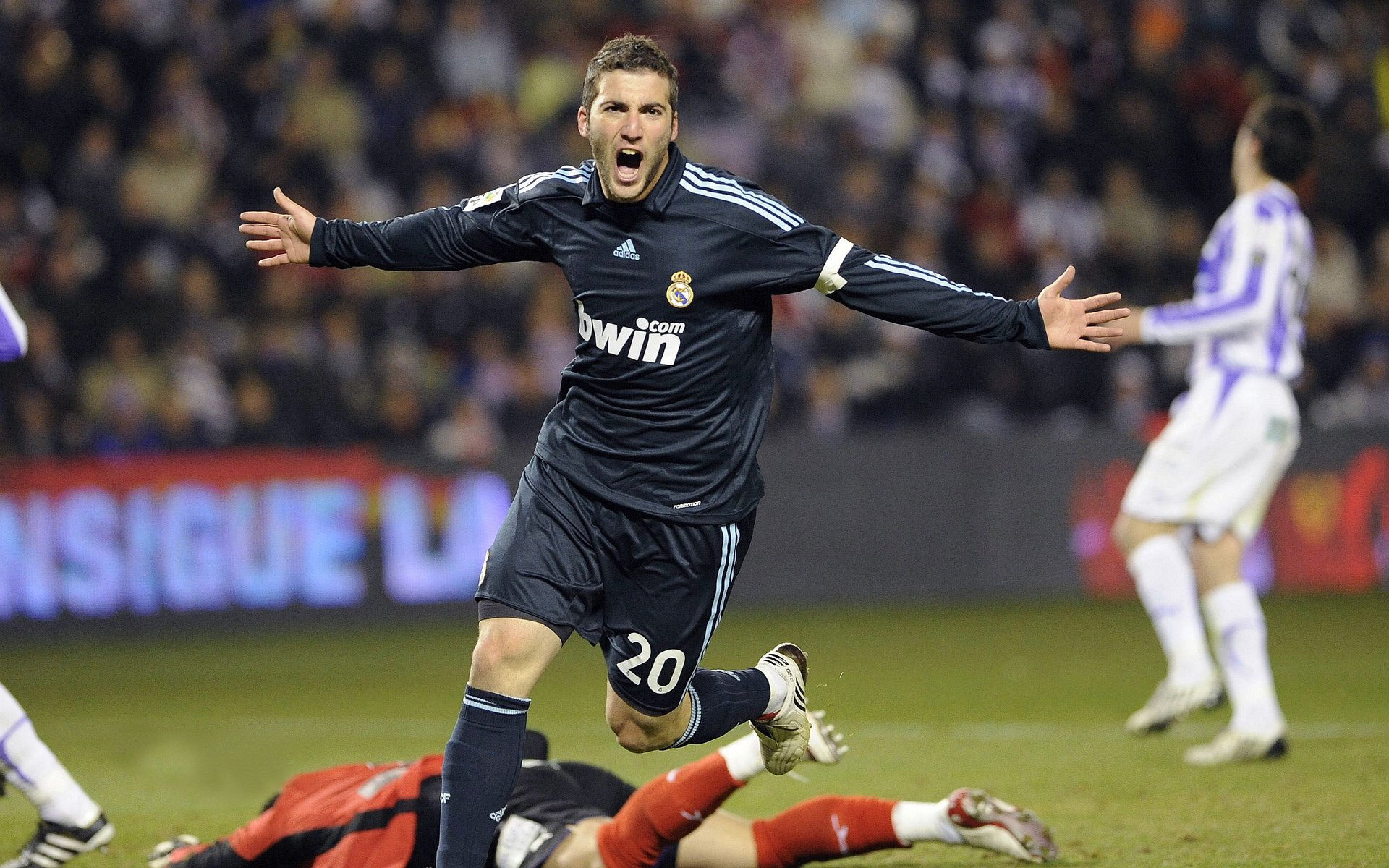 跨界统治力，当字母哥空降英超，凯尔特人已提前为马刺写下结局